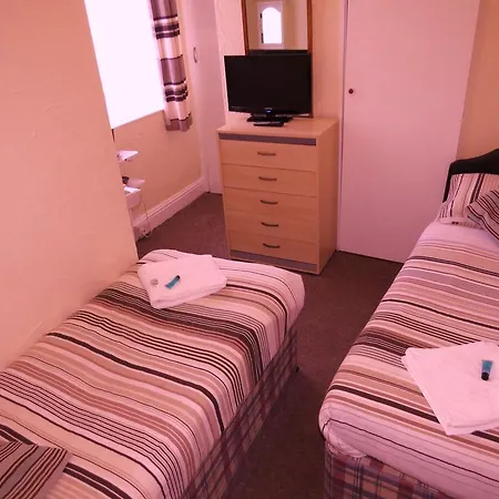 Surfside - Fistral Beach 2* New Quay