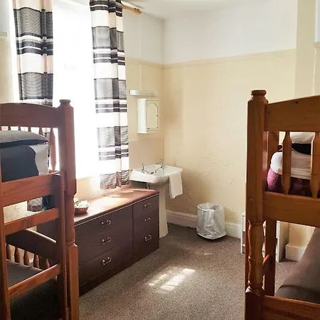 Surfside - Fistral Beach 2*